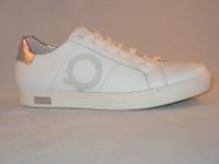 A 4073 White